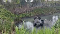 Aksident në zonën “Ura e Dajlanit” në Durrës, automjeti i 24-vjeçares humb kontrollin, përfundon në kanalin e mbushur me ujë