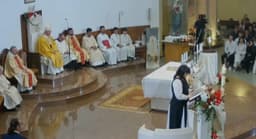 Pashkët Katolike, mbahet mesha solemne në Katedralen e Shën Palit në Tiranë