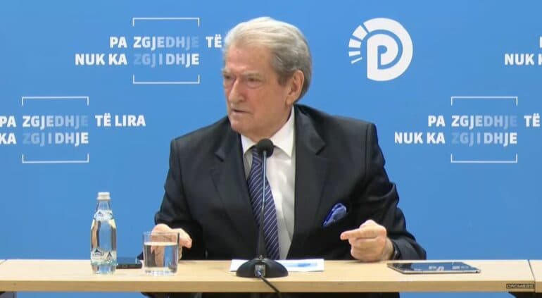 “Korrupsioni i Ramës, “Lubisë” dhe Lindave të AKSHI-t ngeli Shqipërinë në klasë”/ Thirrja e Berishës: Më 17 prill në shesh, pavarësisht bindjeve politike