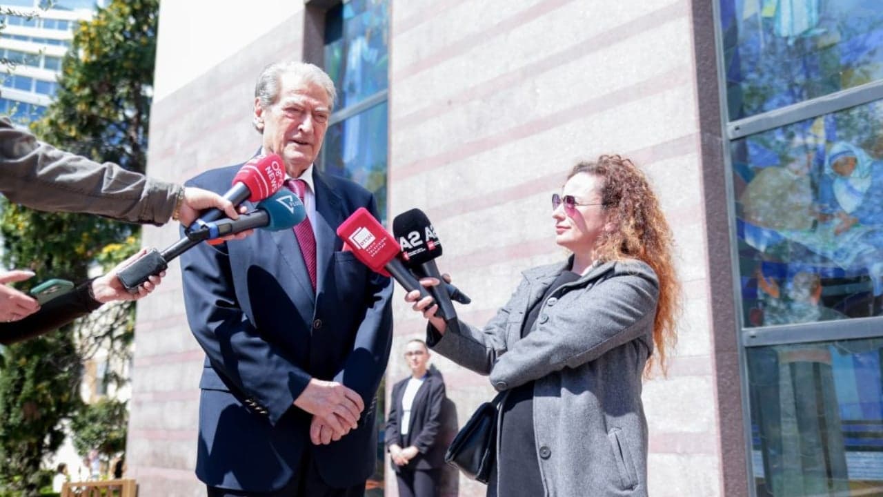 Berisha mesazh politik për Pashkët: Herën tjetër festojmë pa këtë të keqe të madhe që i ka rënë hise Shqipërisë