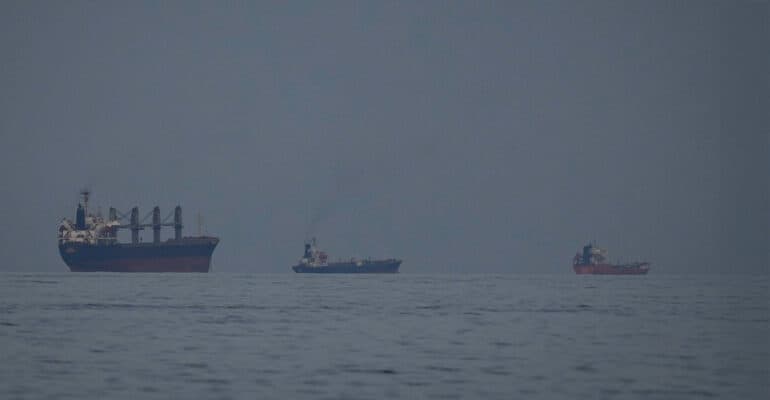 Europa në ‘panik’ nga kriza ekonomike! Rusia fiton miliarda $ nga eksportet pas bllokimit të Ngushticës së Hormuzit